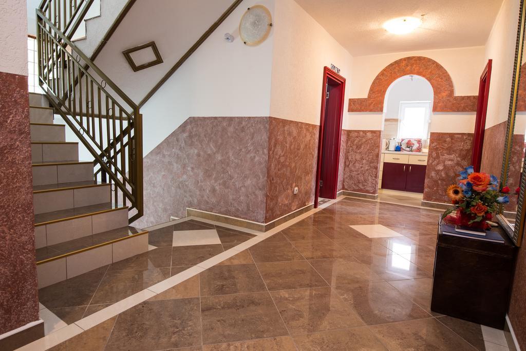 Hotel Wellness & Spa Angelo Gabriel Petrovac Exterior photo